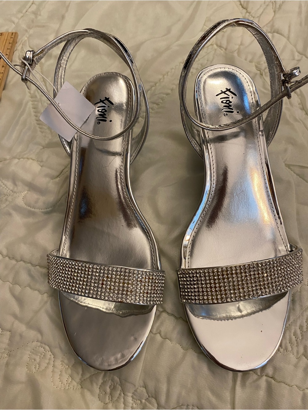 Fioni Silver Rhinestone Ankle-Strap Sandals Size 7.5 W